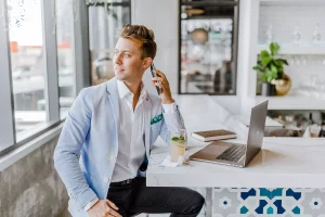 real estate agent in Dubai